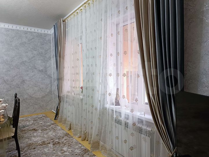 Дом 1111 м² на участке 12 сот.