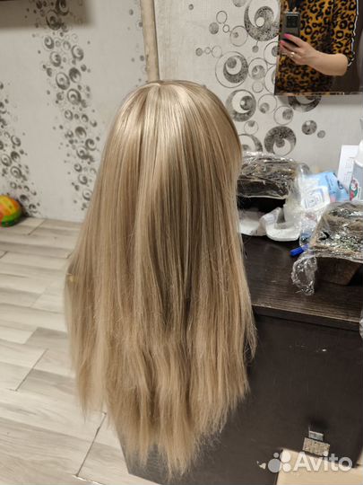 Парик блонд с челкой