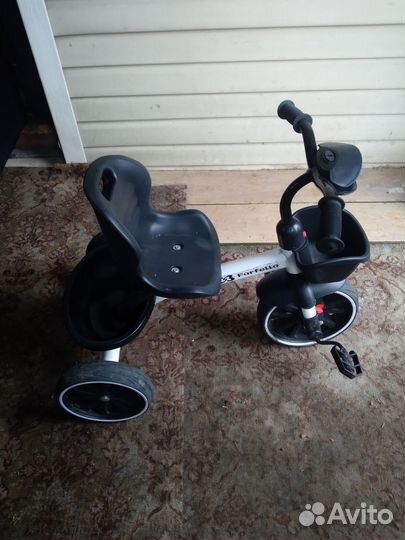 Детский трехколесный велосипед