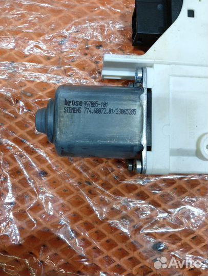 Моторчик Audi A6 C6 4F AUK 2006