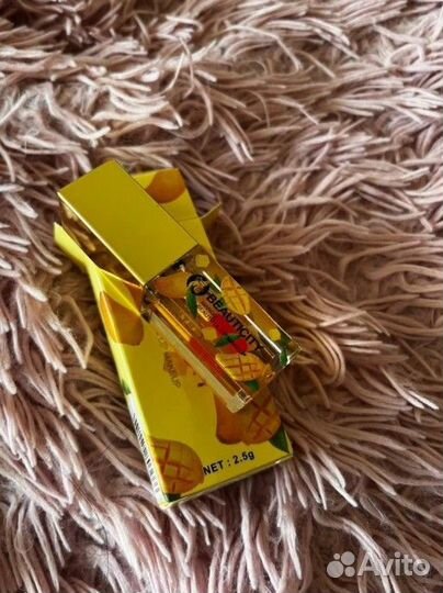 Блеск для губ с тинтом жидкое стекло