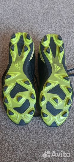 Детские футбольные бутсы