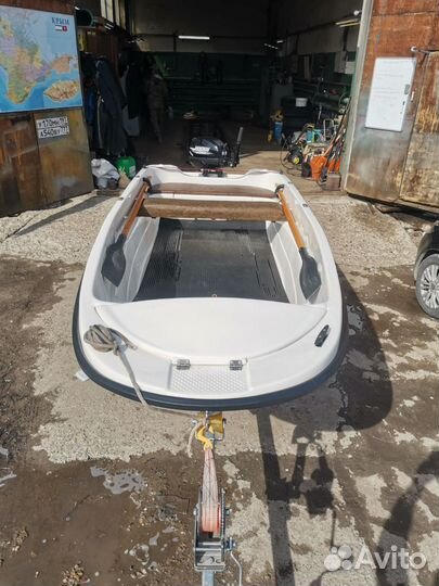 Стекло пластиковая лодка с мотором