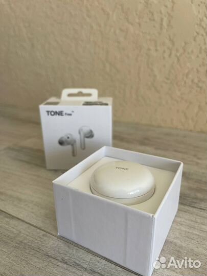 Наушники LG Tone Free FN6