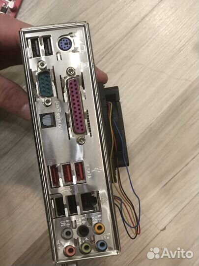 Материнская плата с процессором и памятью