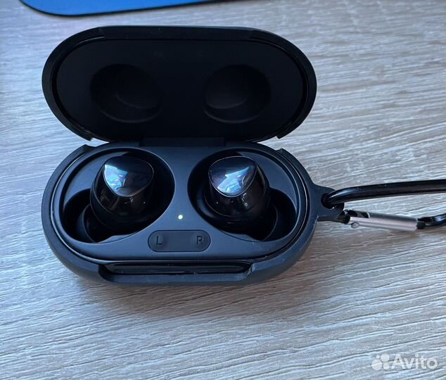 Беспроводные наушники samsung galaxy buds+