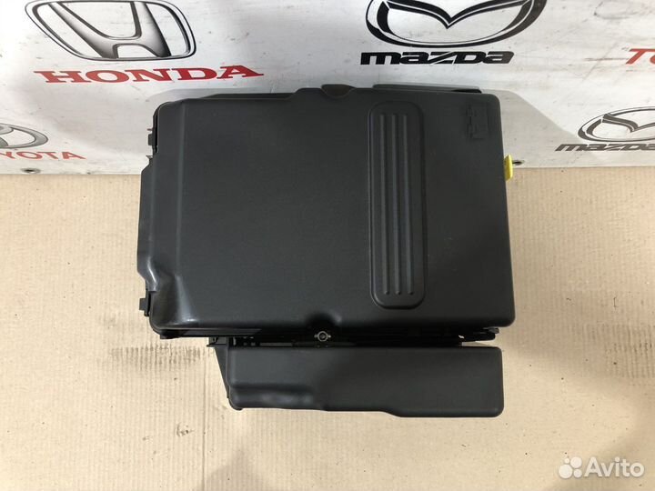 Корпус аккумулятора Mazda 3 BK 2002-2008