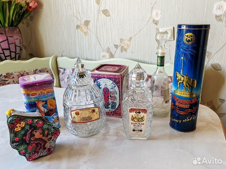 Жестяные банки от чая конфет