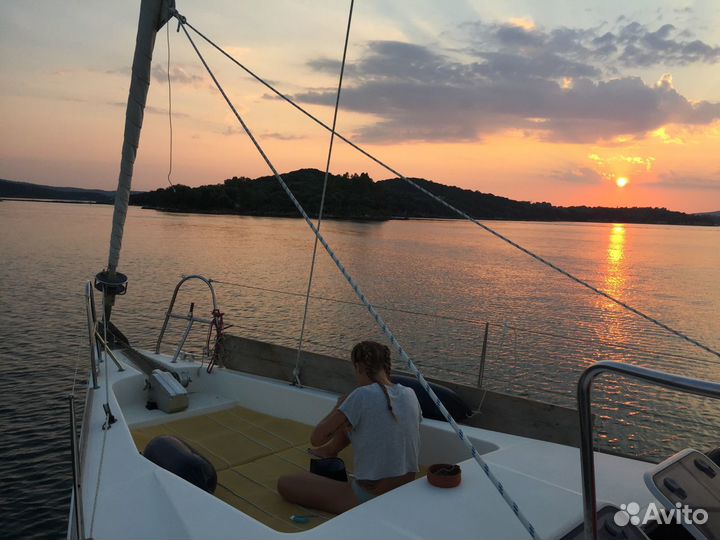 Парусная яхта Dufour Atoll 43