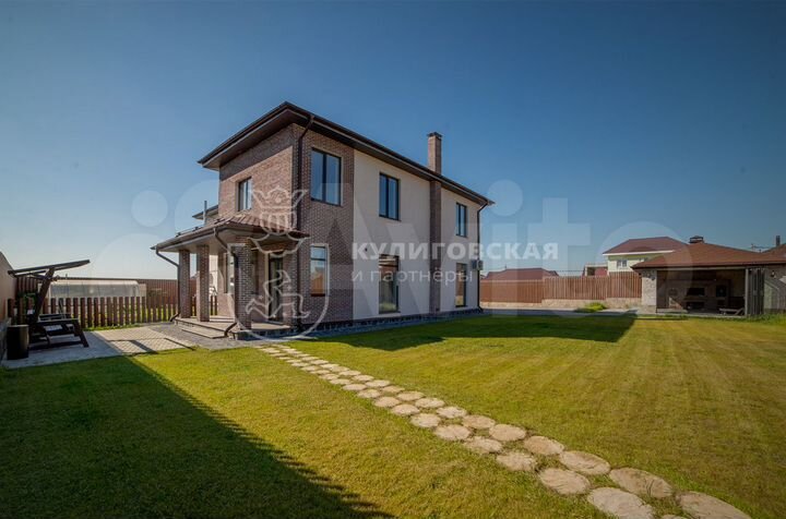 Коттедж 333,4 м² на участке 11,5 сот.