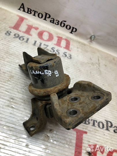 Подушка двигателя правая lancer 9 лансер