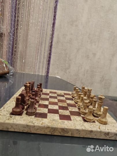 Шахматы ручной работы из камня