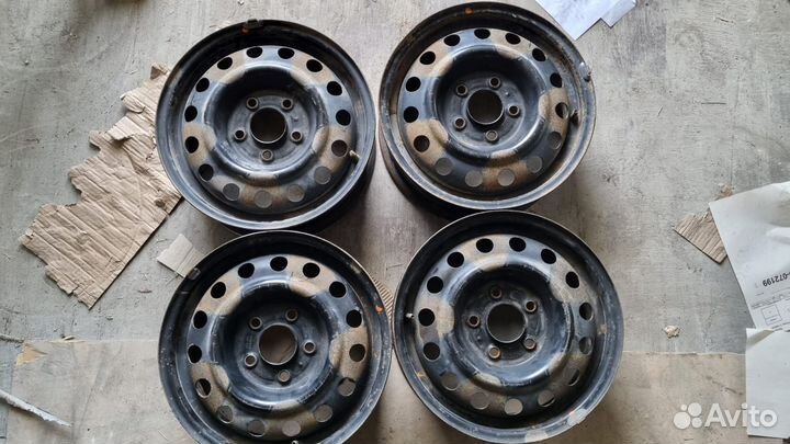 Штампованные диски r15