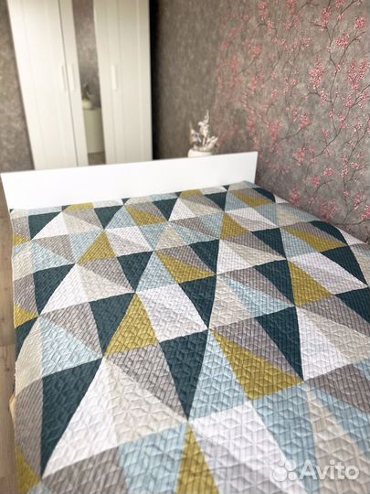 Покрывало на кровать новое