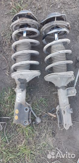 Hyundai Getz стойки передние