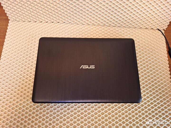 Как новый Шустрый Asus D541SA-XX455