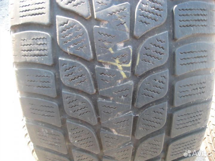 Bridgestone Blizzak LM-25 235/60 R17