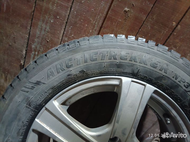 R15 Maxxis ArcticTrekker NP3 195/65, PCD 4x100 DIA 60.1