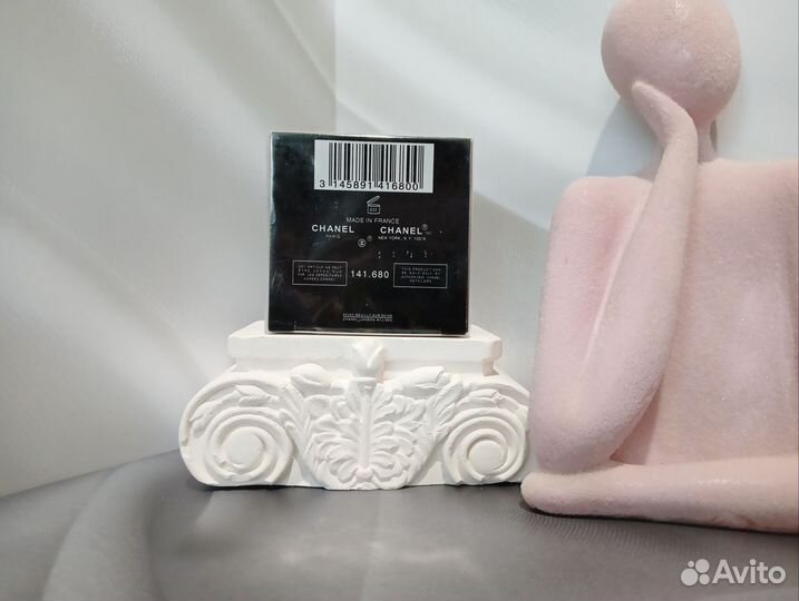 Крем для кожи вокруг глаз Chanel