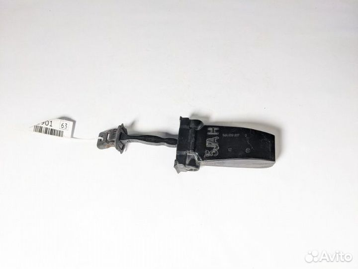 Ограничитель двери задний левый Skoda Rapid 1.6