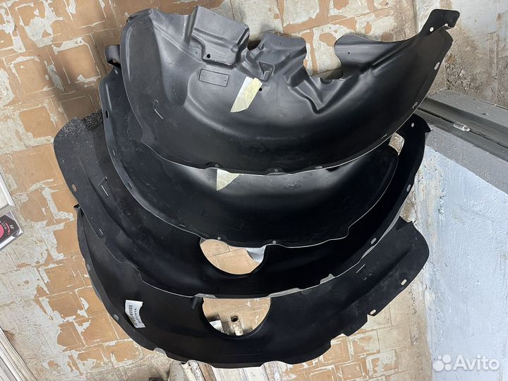 Комплект новых подкрылков Toyota Highlander 2014+