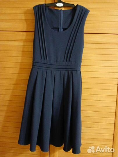 Сарафан школьный и белая блузка