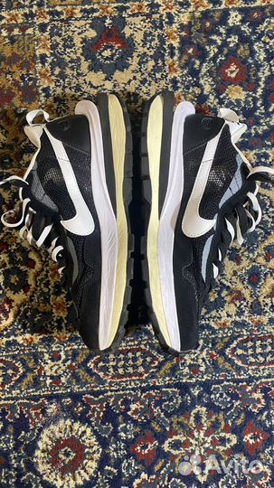 Nike sacai vaporwaffle