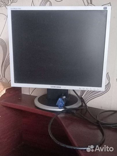 Монитор Samsung syncmaster 940n 