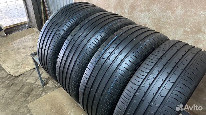 Continental ContiPremiumContact 5 215/55 R16 93W