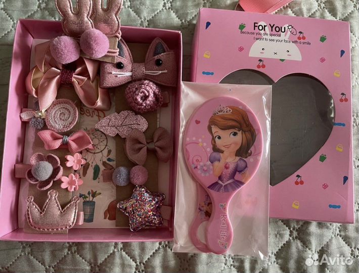 Набор заколок для волос