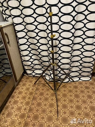 Световая стойка lowel