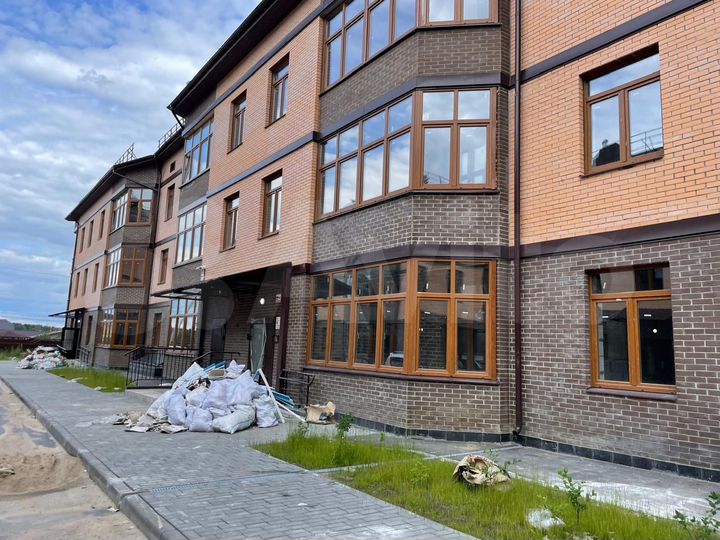 2-к. квартира, 49 м², 1/3 эт.