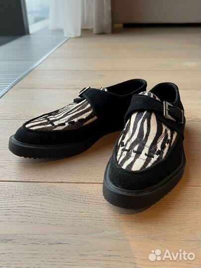 Лоферы женские