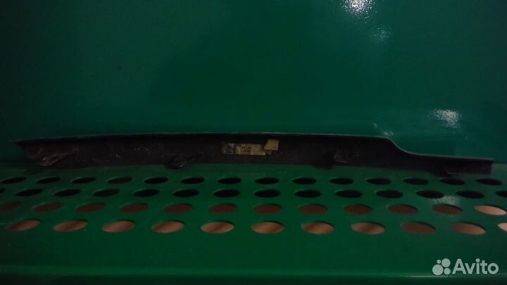 Молдинг переднего бампера левый Range Rover IV 4