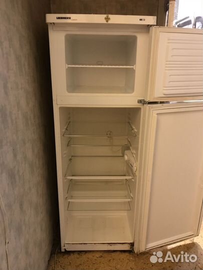 Хододильник двухкамерный