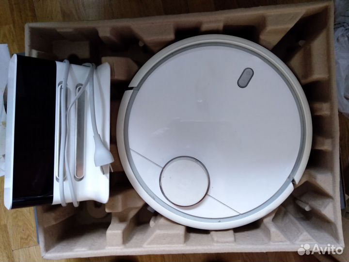 Роботы пылесосы,запчасти