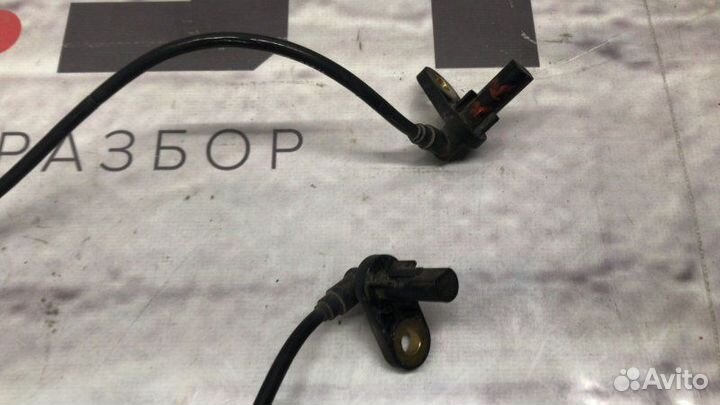 Датчик ABS задний левый Infiniti Ex37 J50 3.7