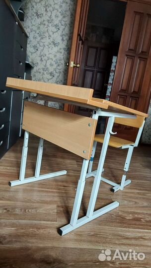 Растущая парта и стул