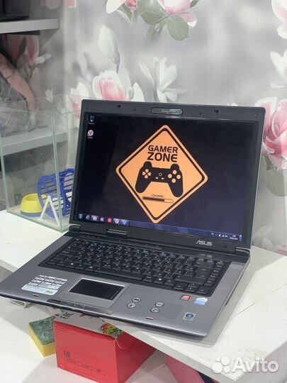 Ноутбук Асус с рабочей батареей