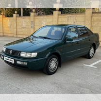 Volkswagen Passat 1.8 MT, 1993, 321 000 км, с пробегом, цена 296 000 руб.