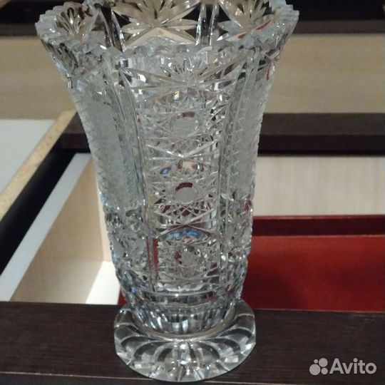 Ваза горный хрусталь