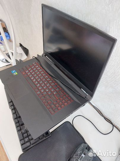 17,3 msi игровой rtx3050ti, i7 11800h ssd512 8gb