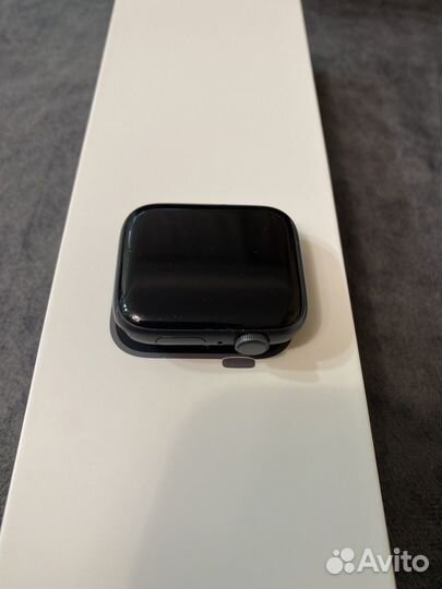 Часы apple watch se 44 mm