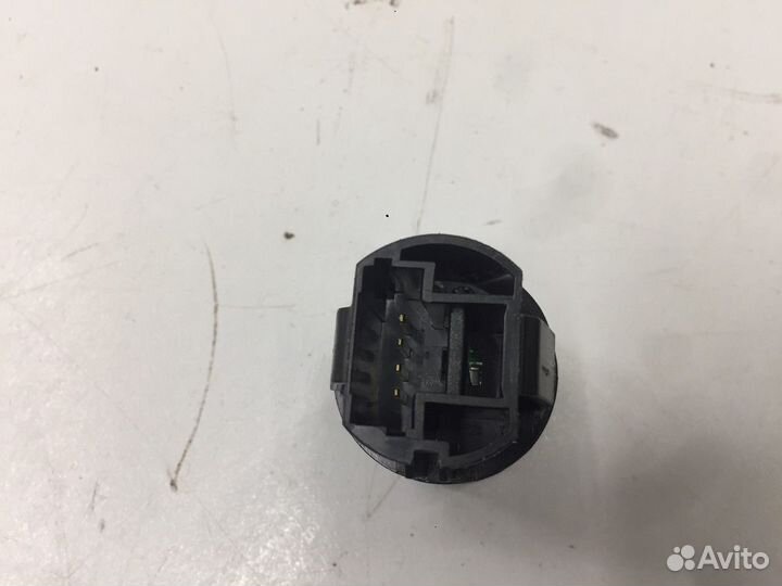 Кнопка запуска двигателя (Renault Captur)