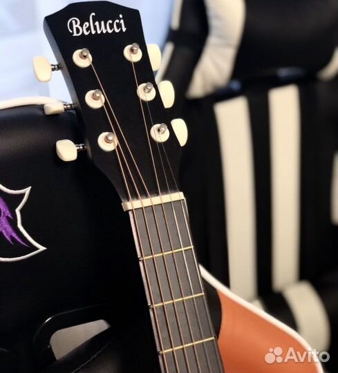 Акустическая гитара новая