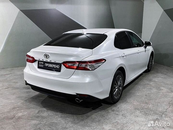 Toyota Camry 2.5 AT, 2019, 60 000 км