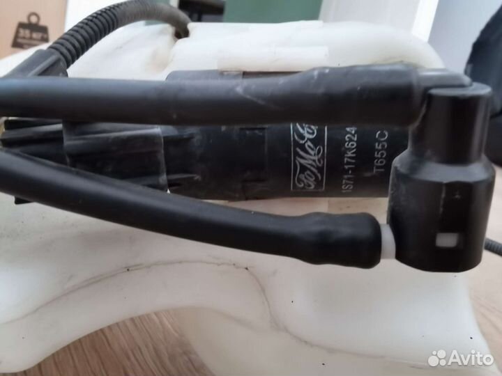 Насос бачка омывателя ford focus 2 с разъемом