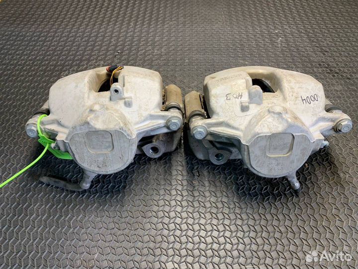 Суппорт тормозной передний Mercedes-Benz C-Класс