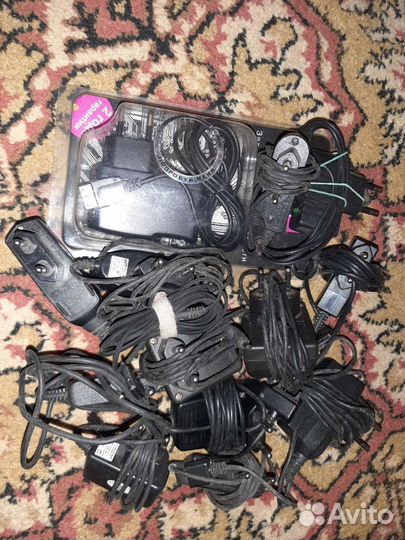 Продам зарядное устройство для телефона