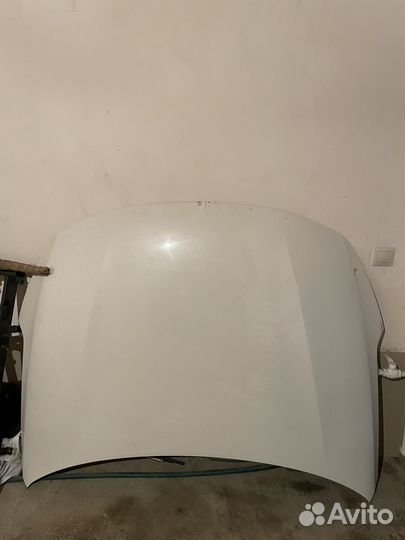 Капот на оптиму